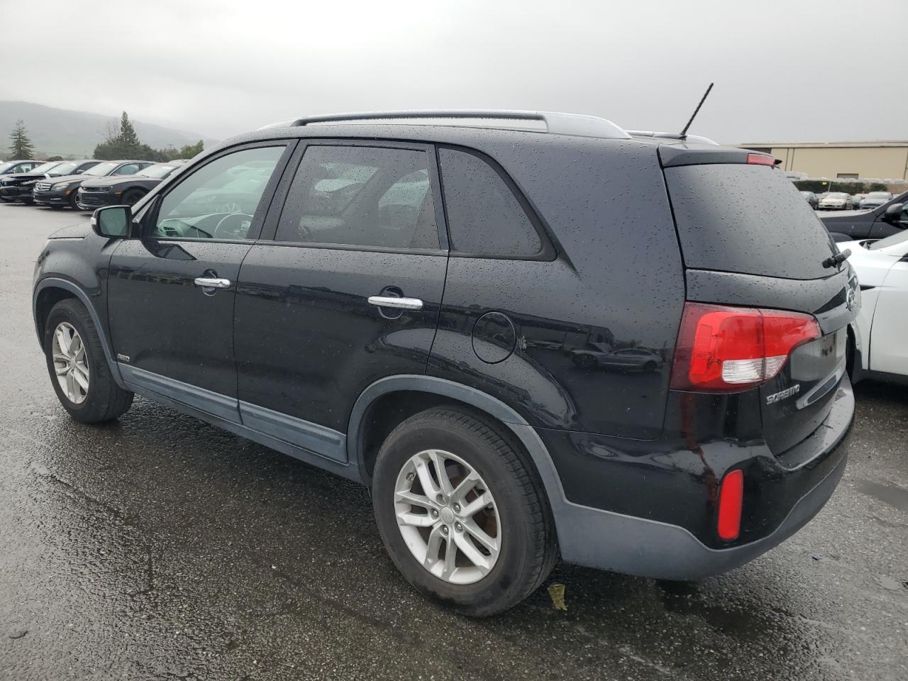 2014 KIA SORENTO LX - Image 2