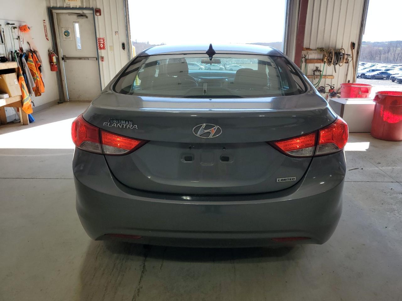 2013 HYUNDAI ELANTRA GL - Image 6