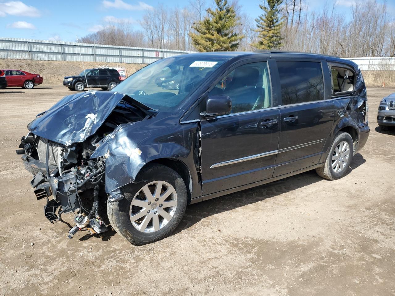 2014 CHRYSLER TOWN & COU