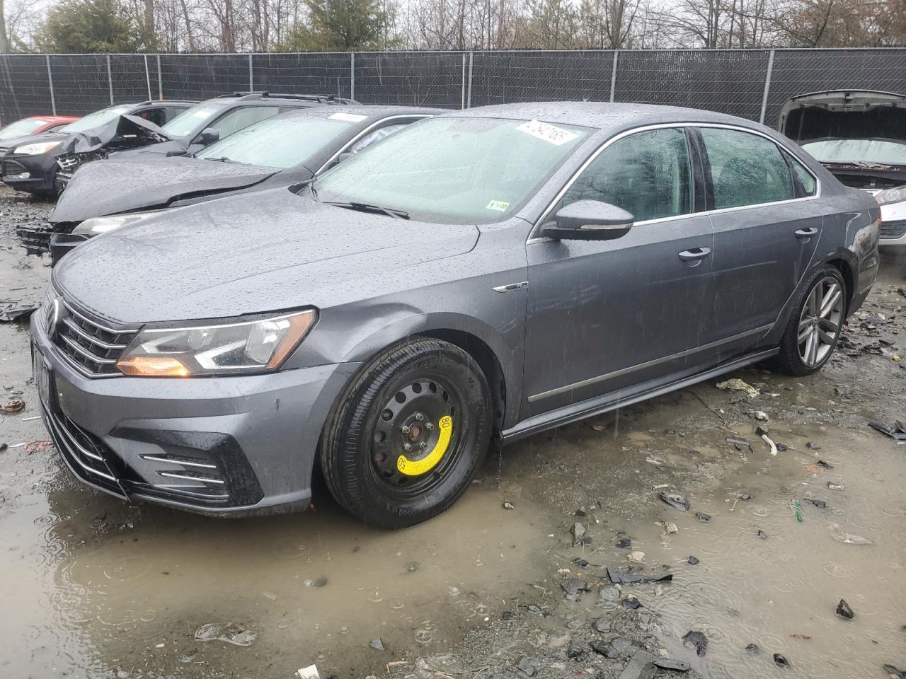2017 VOLKSWAGEN PASSAT R-L
