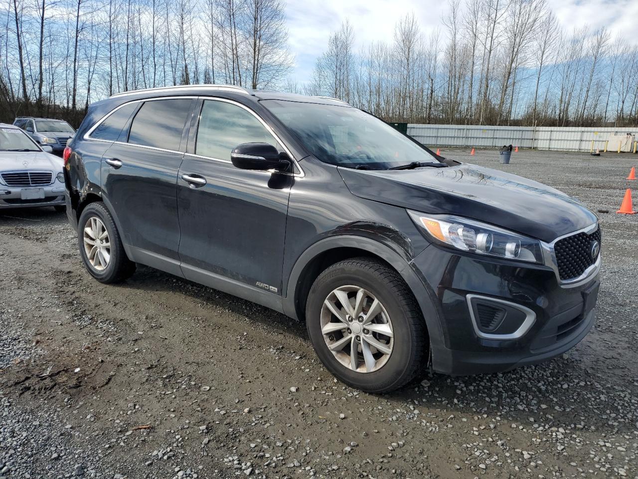 2016 KIA SORENTO LX - Image 4