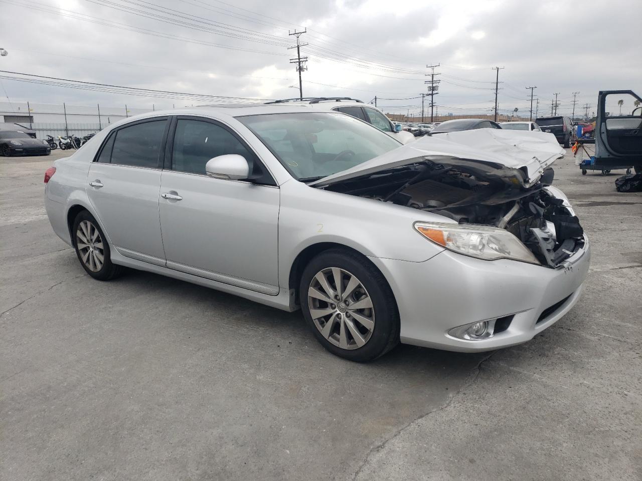 2011 TOYOTA AVALON BAS - Image 4