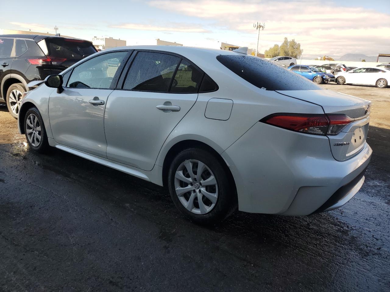 2022 TOYOTA COROLLA LE - Image 2