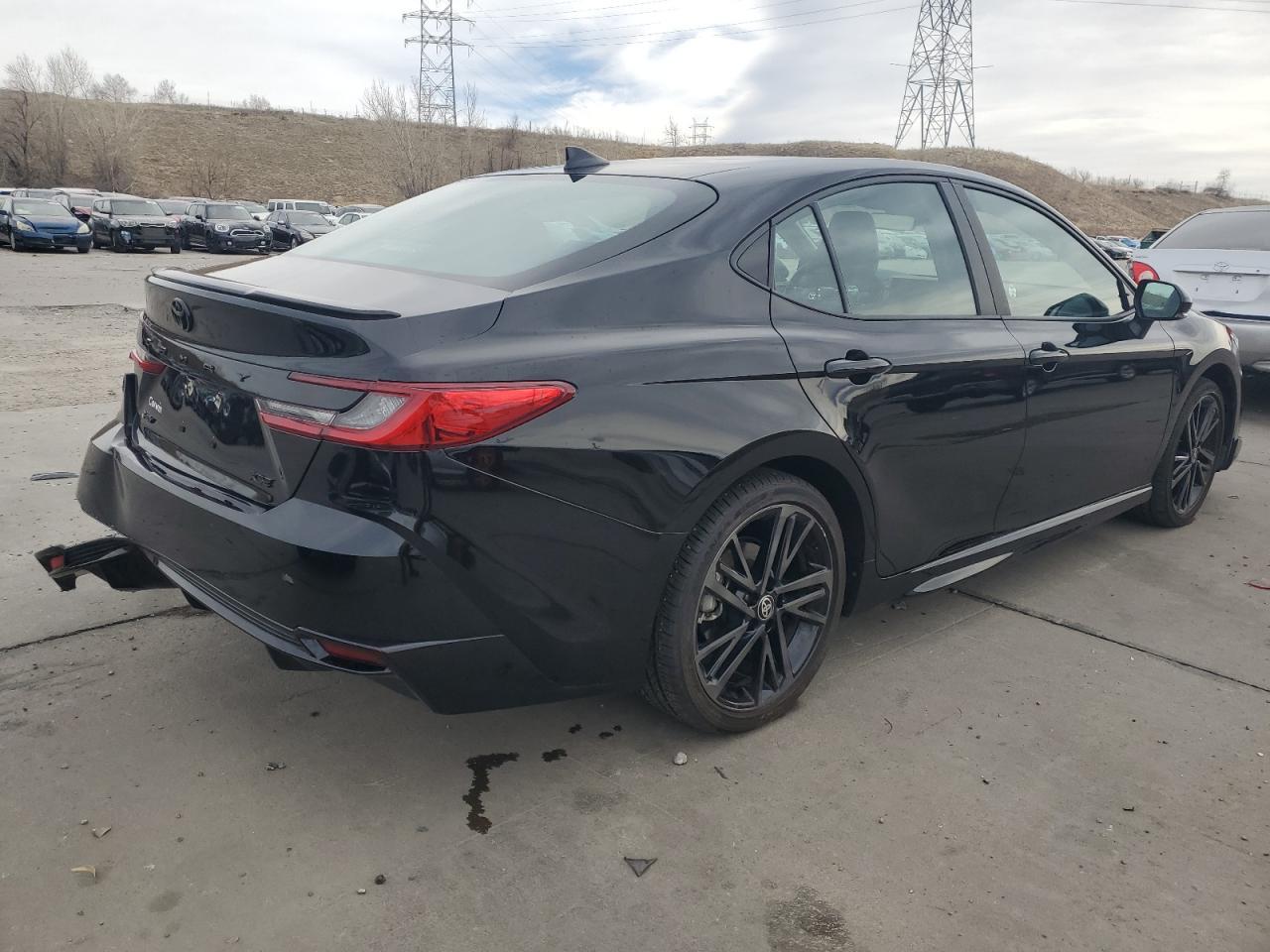 2025 TOYOTA CAMRY XSE - Фото 3