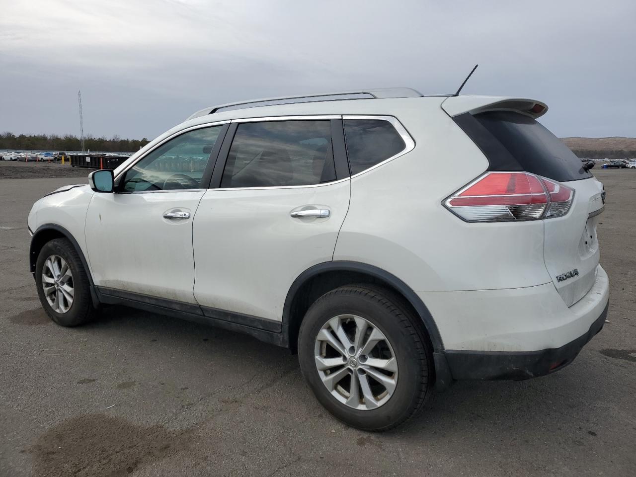 2014 NISSAN ROGUE S - Image 2