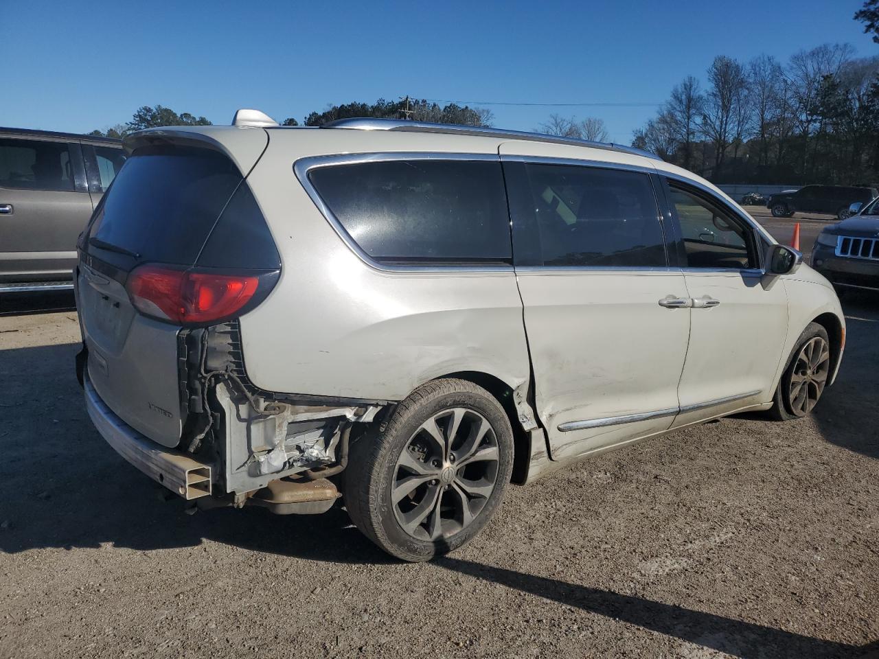 2017 CHRYSLER PACIFICA L - Фото 3