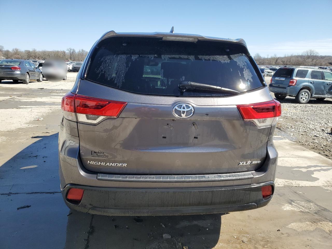 2019 TOYOTA HIGHLANDER - Image 6