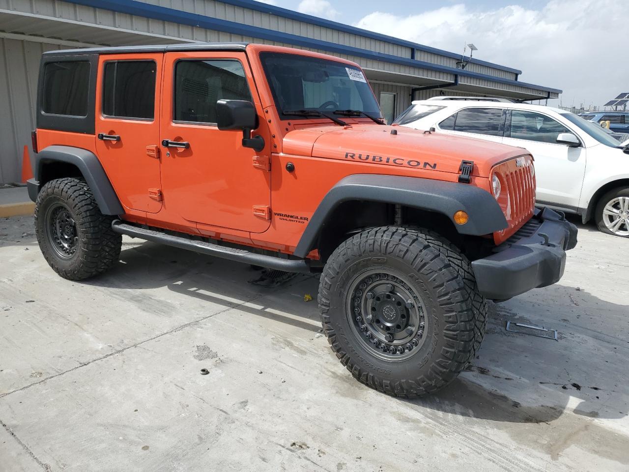 2015 JEEP WRANGLER U - Image 4