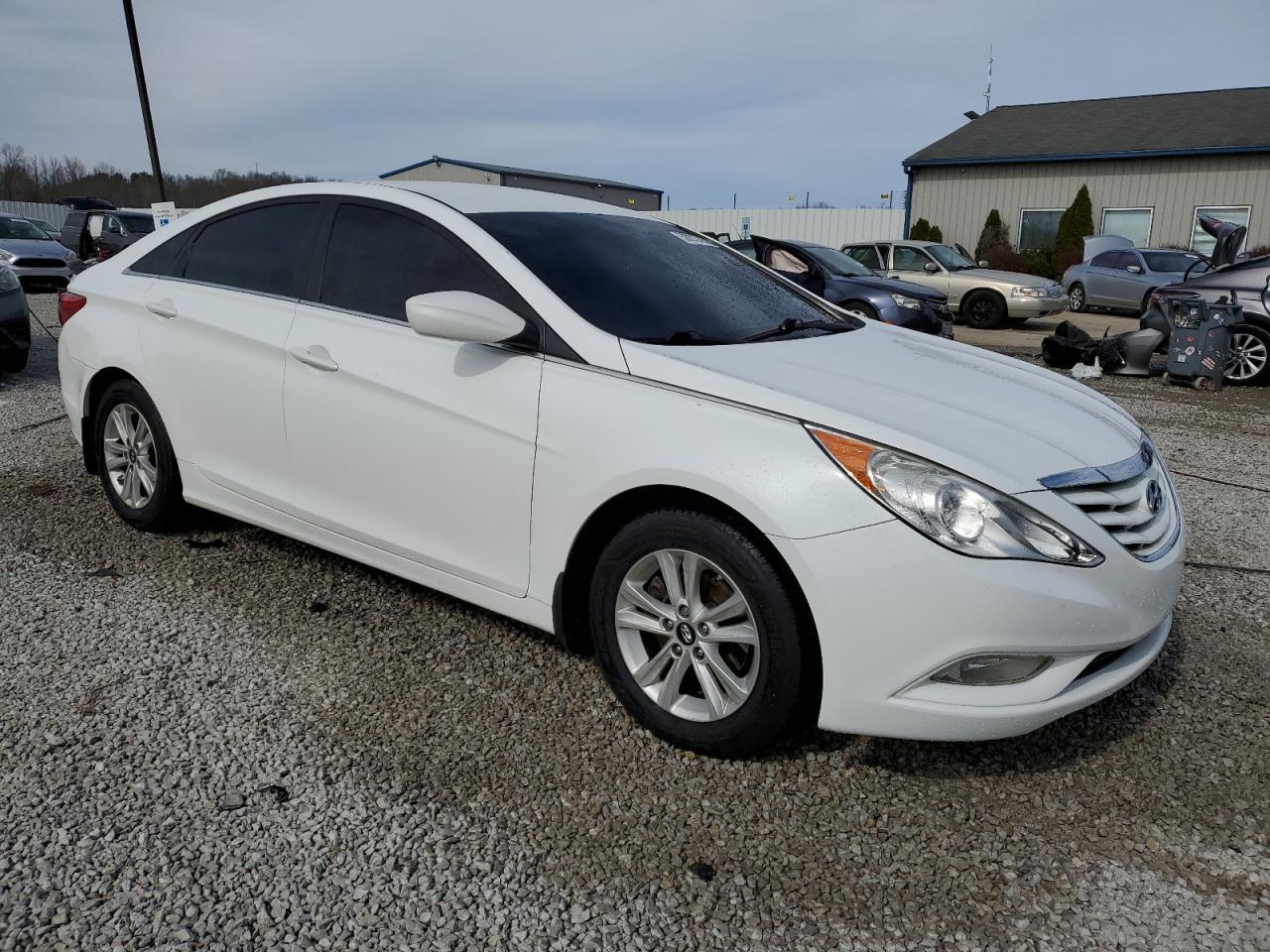 2013 HYUNDAI SONATA GLS - Фото 4