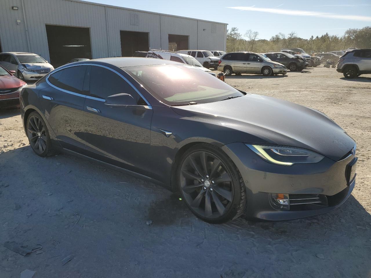 2017 TESLA MODEL S - Фото 4