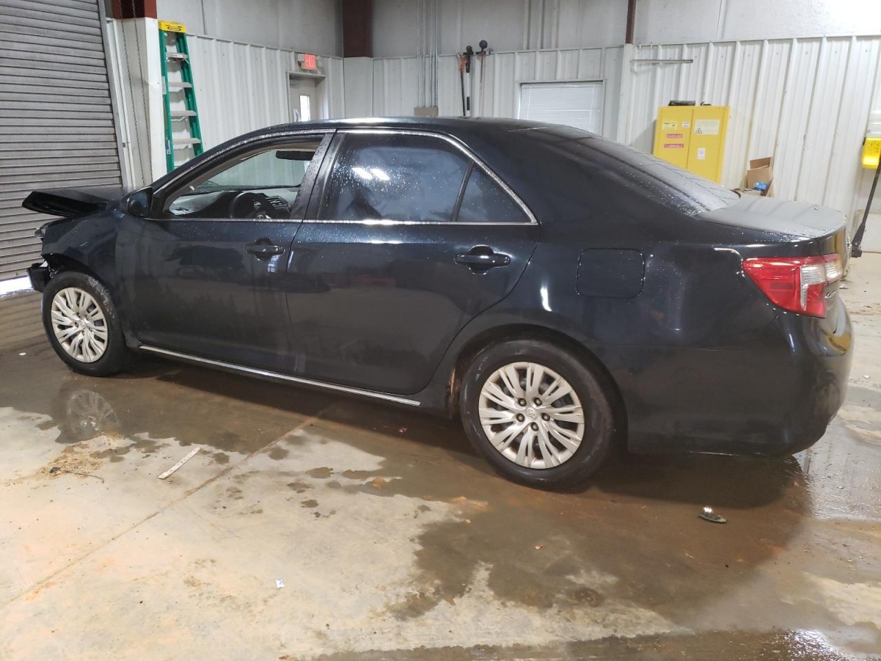 2014 TOYOTA CAMRY L - Image 2