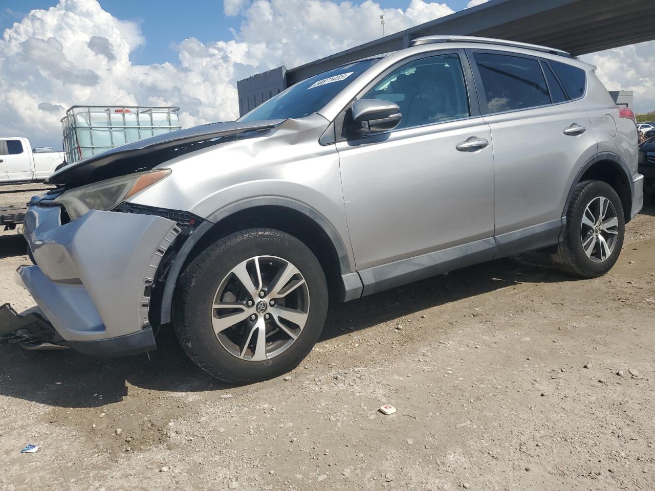 2016 TOYOTA RAV4 XLE