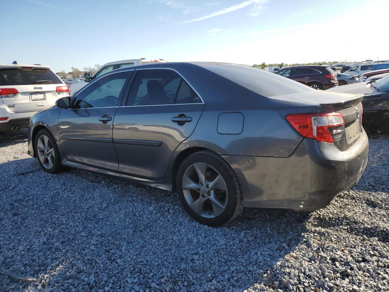 2014 TOYOTA CAMRY L - Image 2
