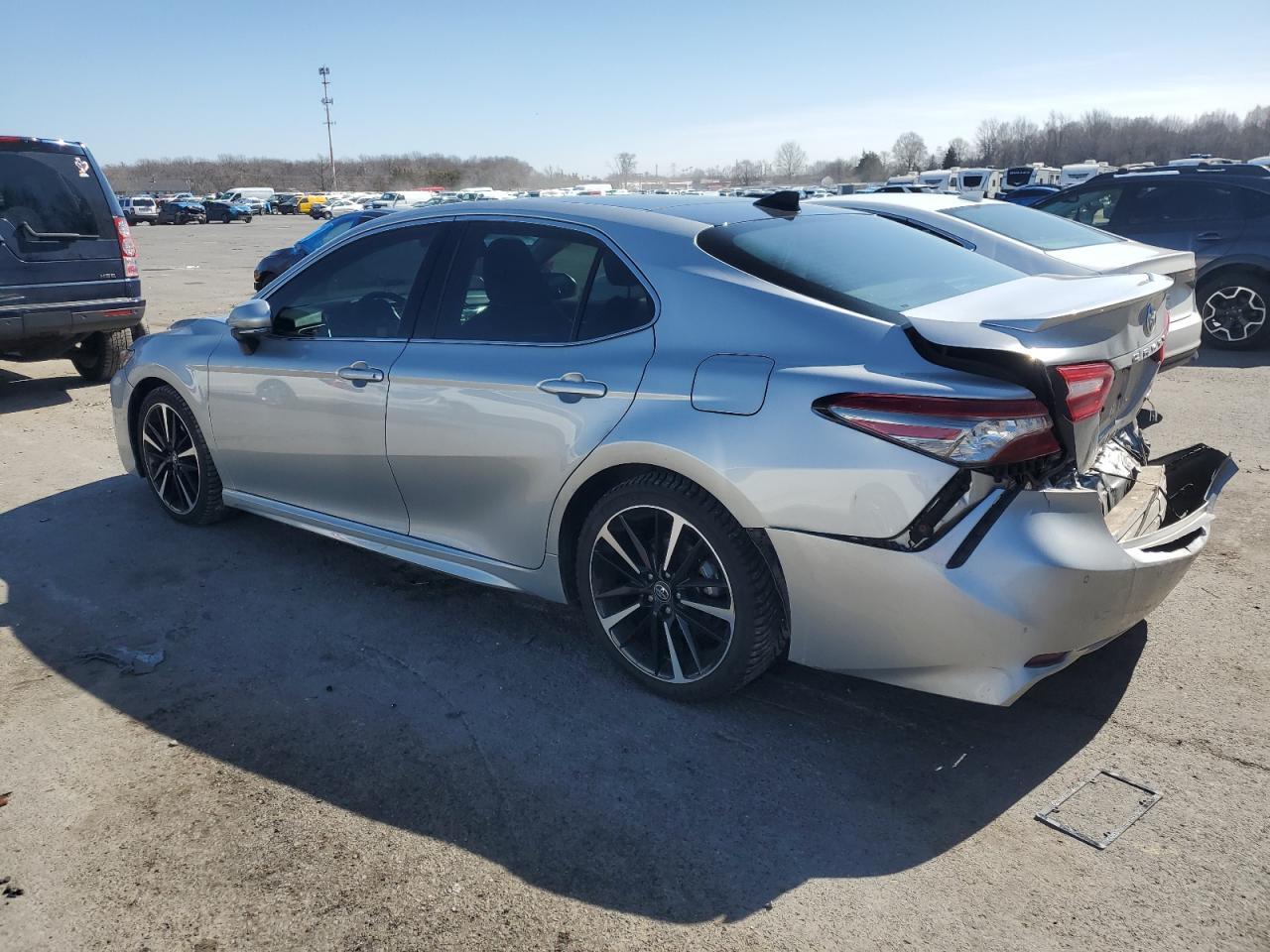 2018 TOYOTA CAMRY XSE - Фото 2