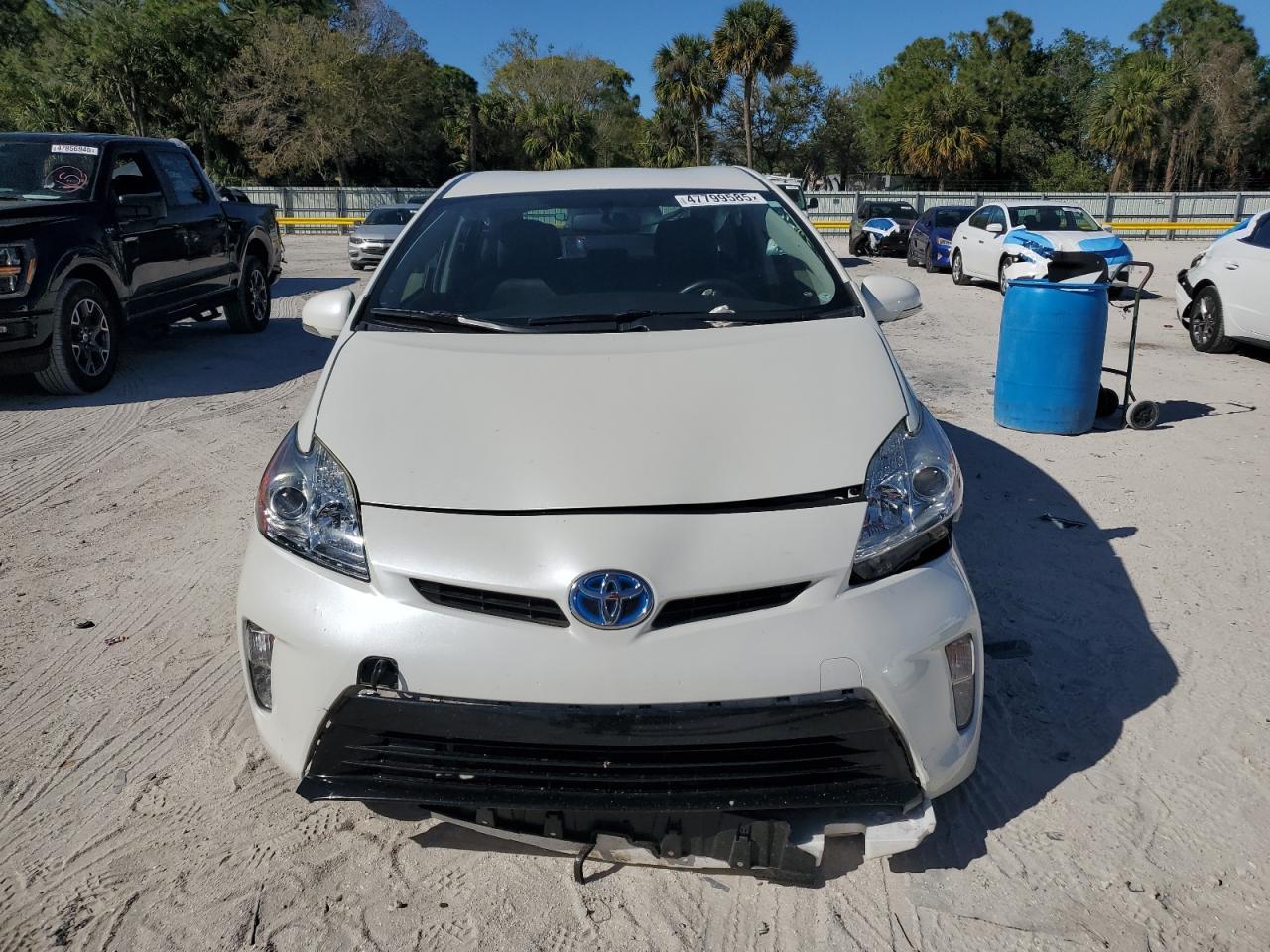 2015 TOYOTA PRIUS - Image 5