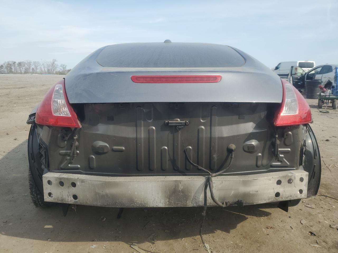 2012 NISSAN 370Z BASE - Фото 6