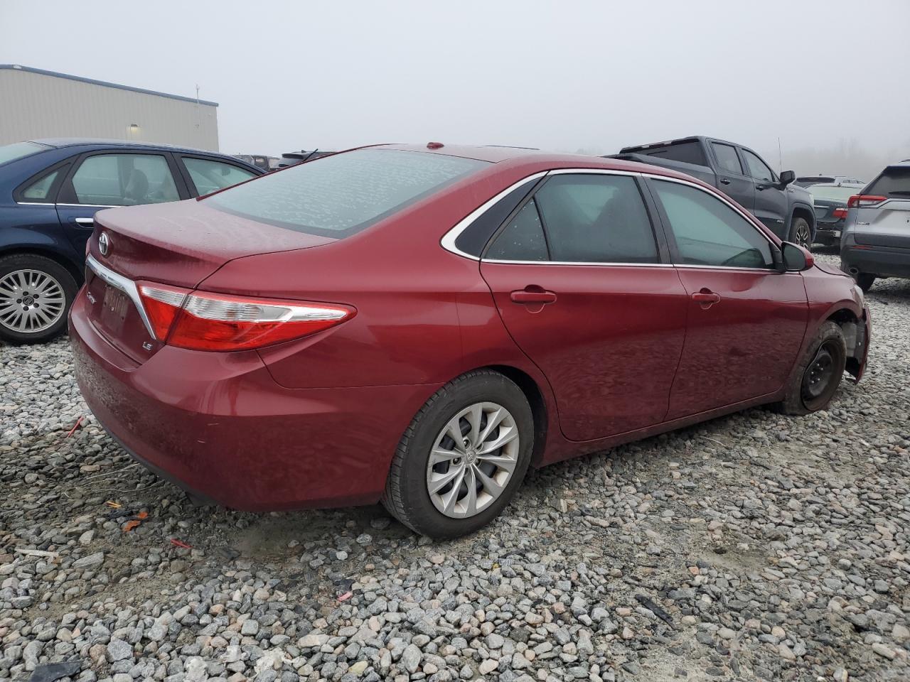 2016 TOYOTA CAMRY LE - Фото 3
