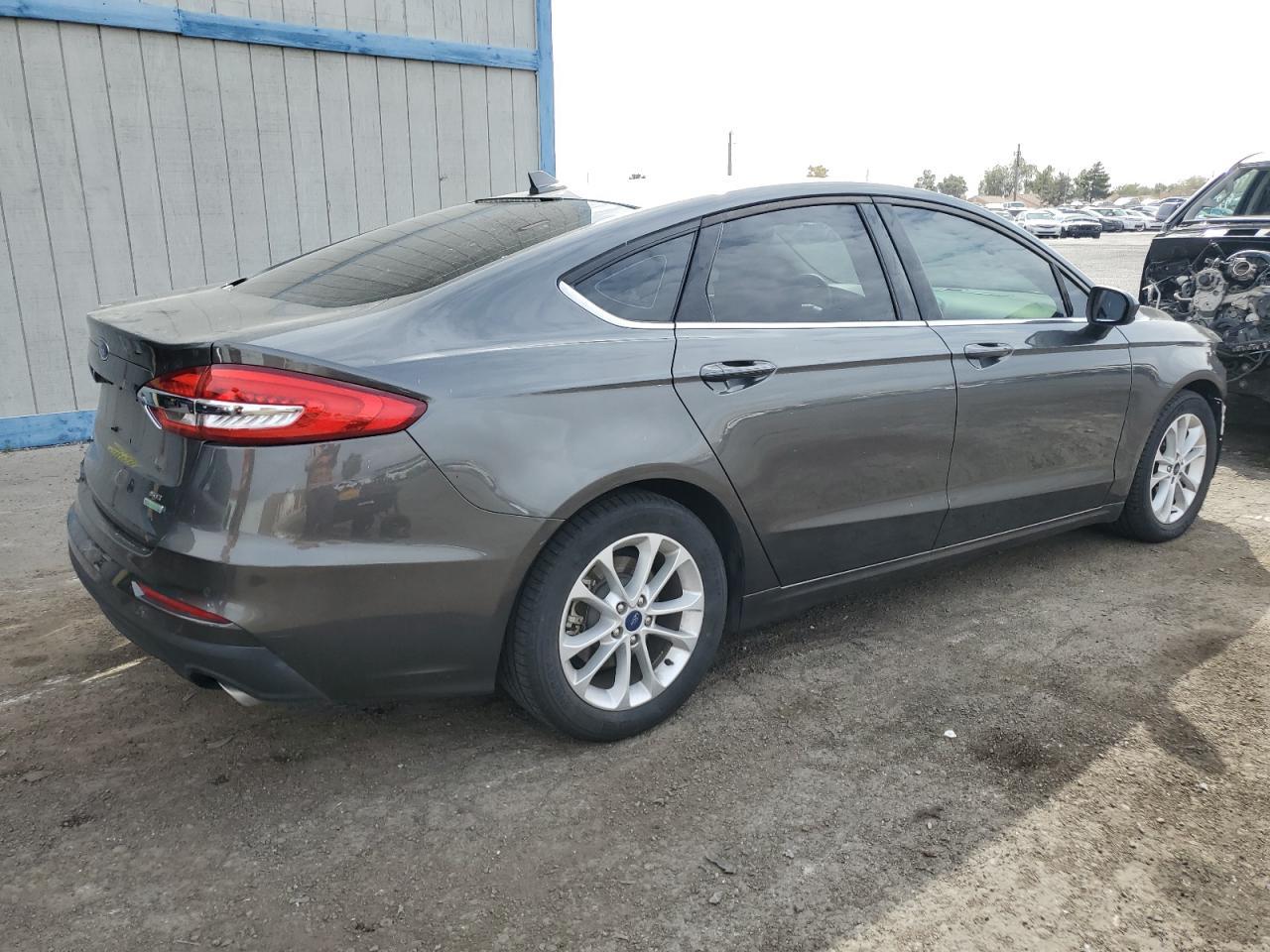 2020 FORD FUSION SE - Image 3