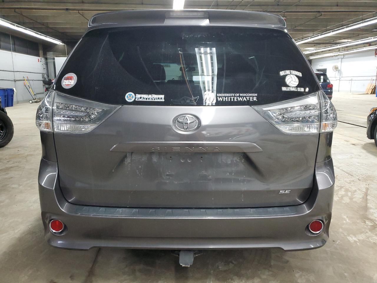 2015 TOYOTA SIENNA SPO - Image 6