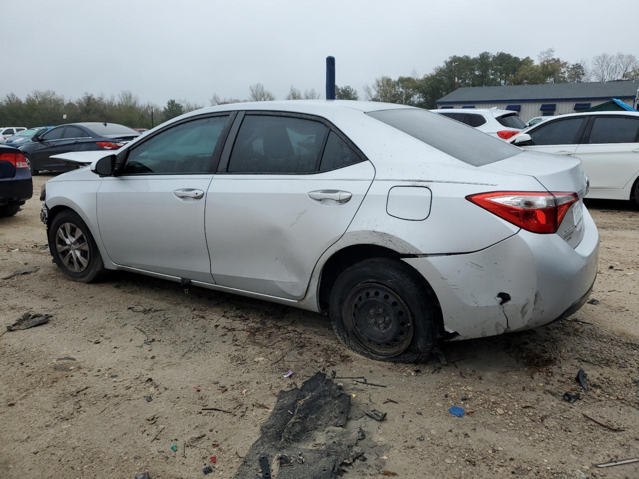 2015 TOYOTA COROLLA L - Фото 2