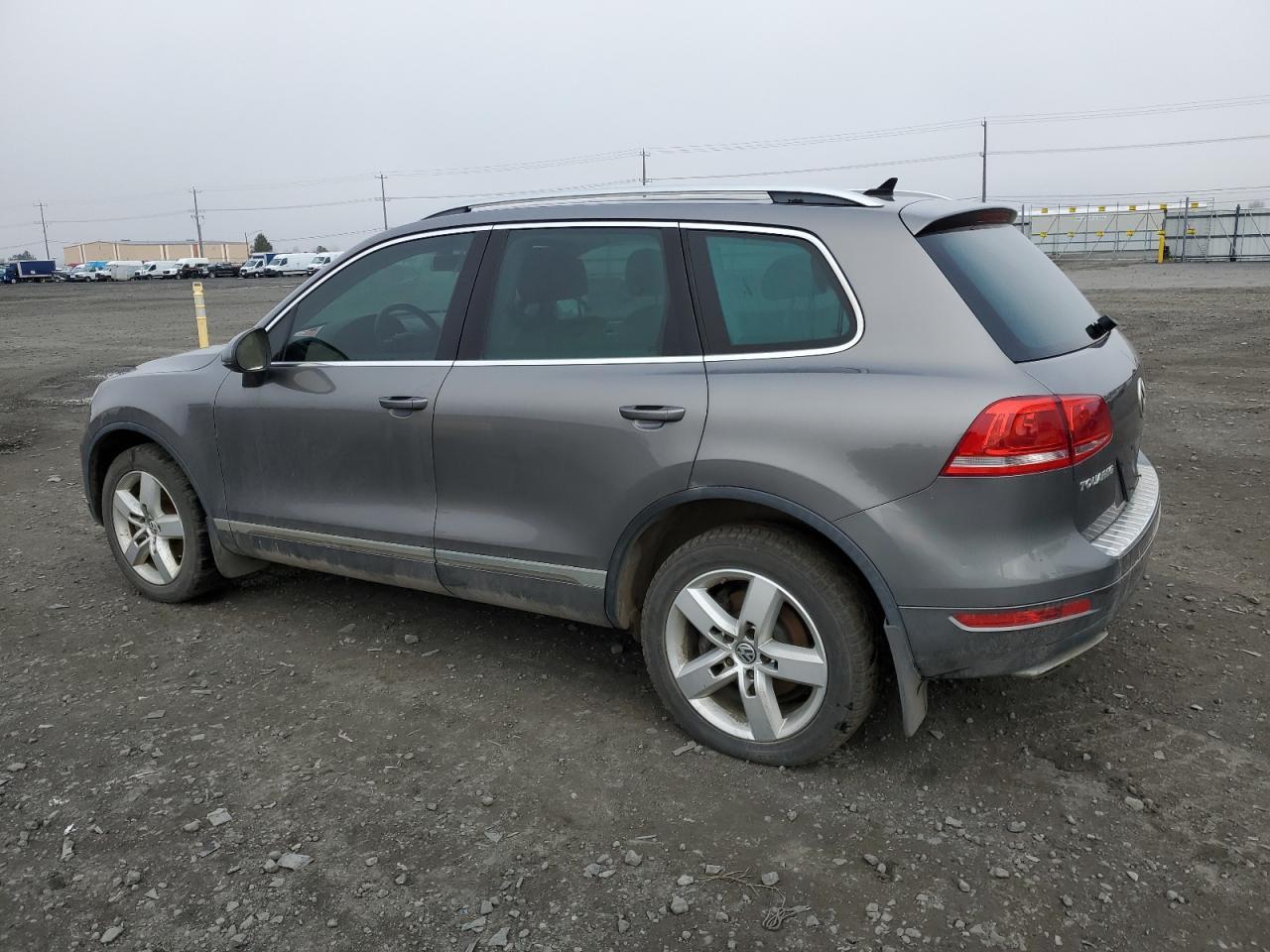 2012 VOLKSWAGEN TOUAREG V6 - Image 2