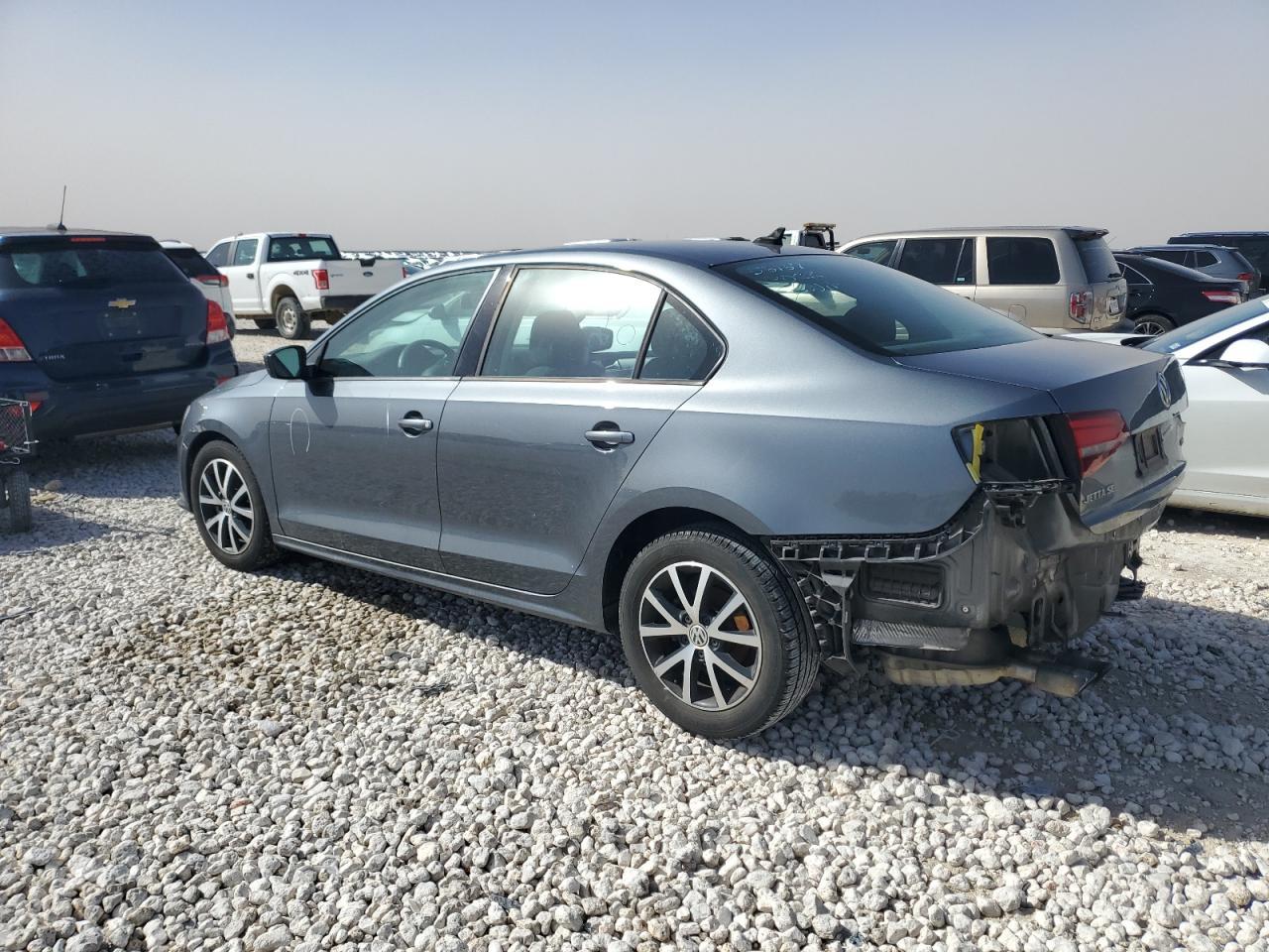 2016 VOLKSWAGEN JETTA SE - Image 2