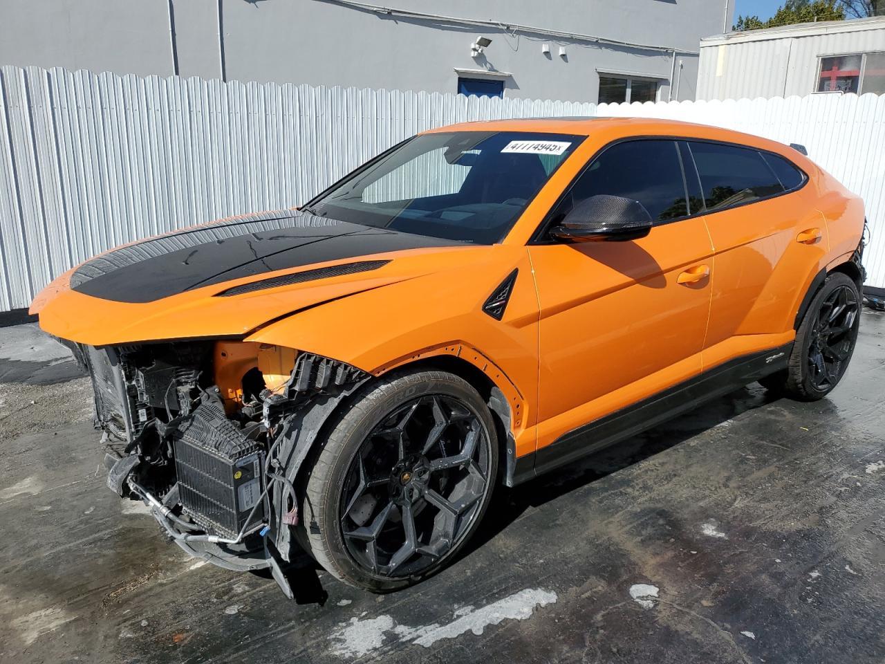 2023 LAMBORGHINI URUS PERFO