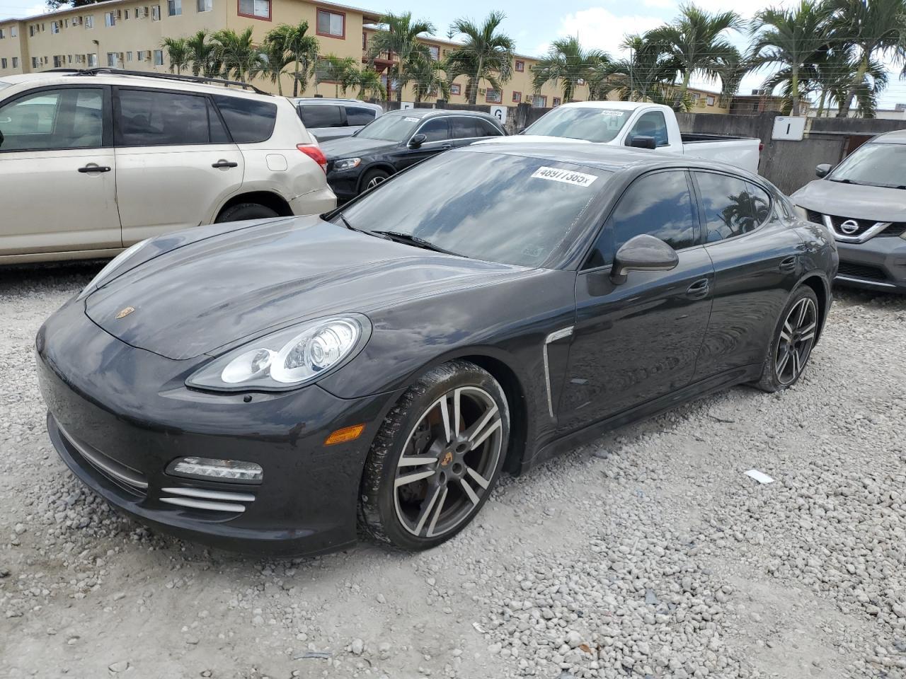 2013 PORSCHE PANAMERA 2