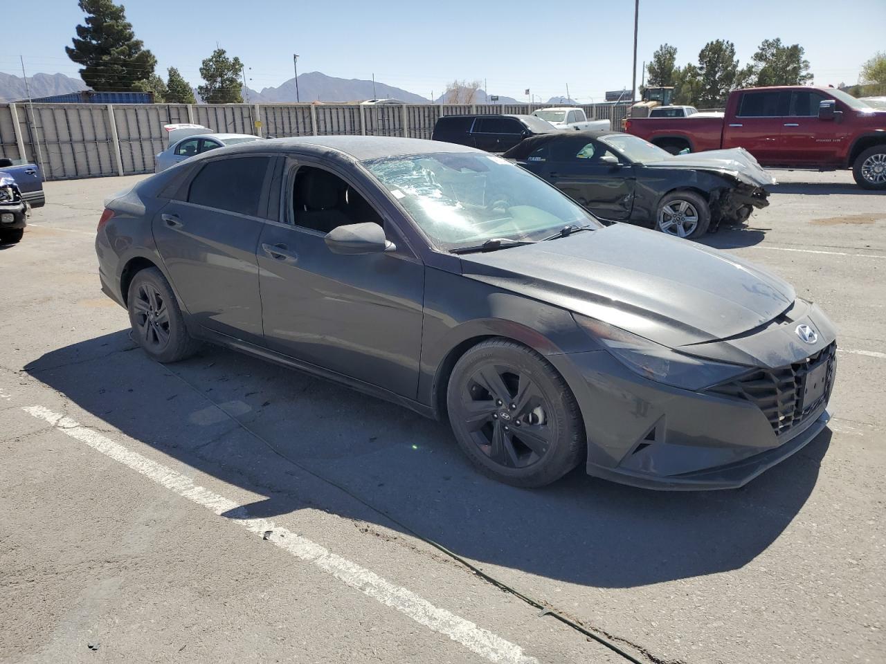 2023 HYUNDAI ELANTRA SE - Image 4