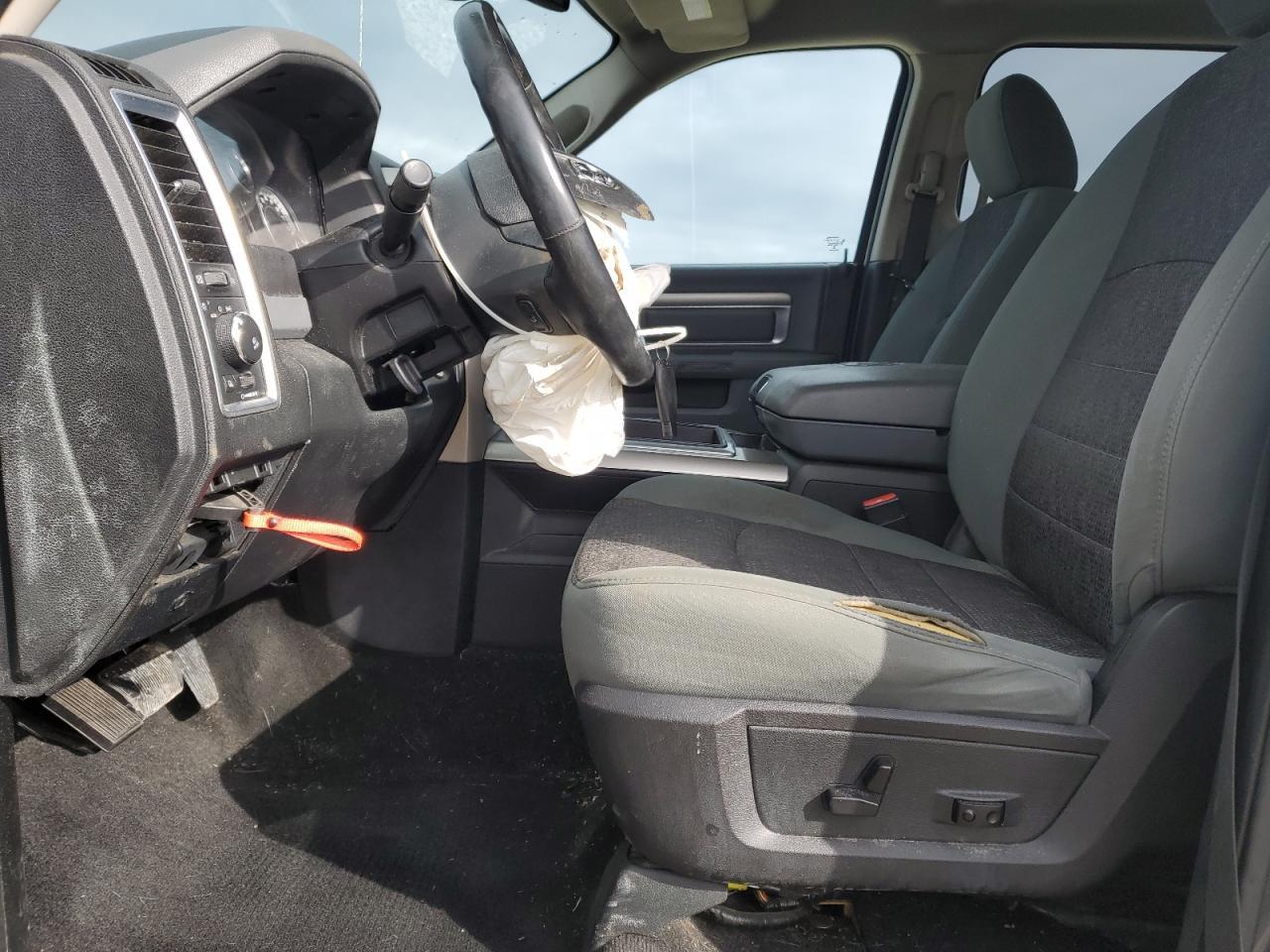 2015 RAM 1500 SLT - Image 7