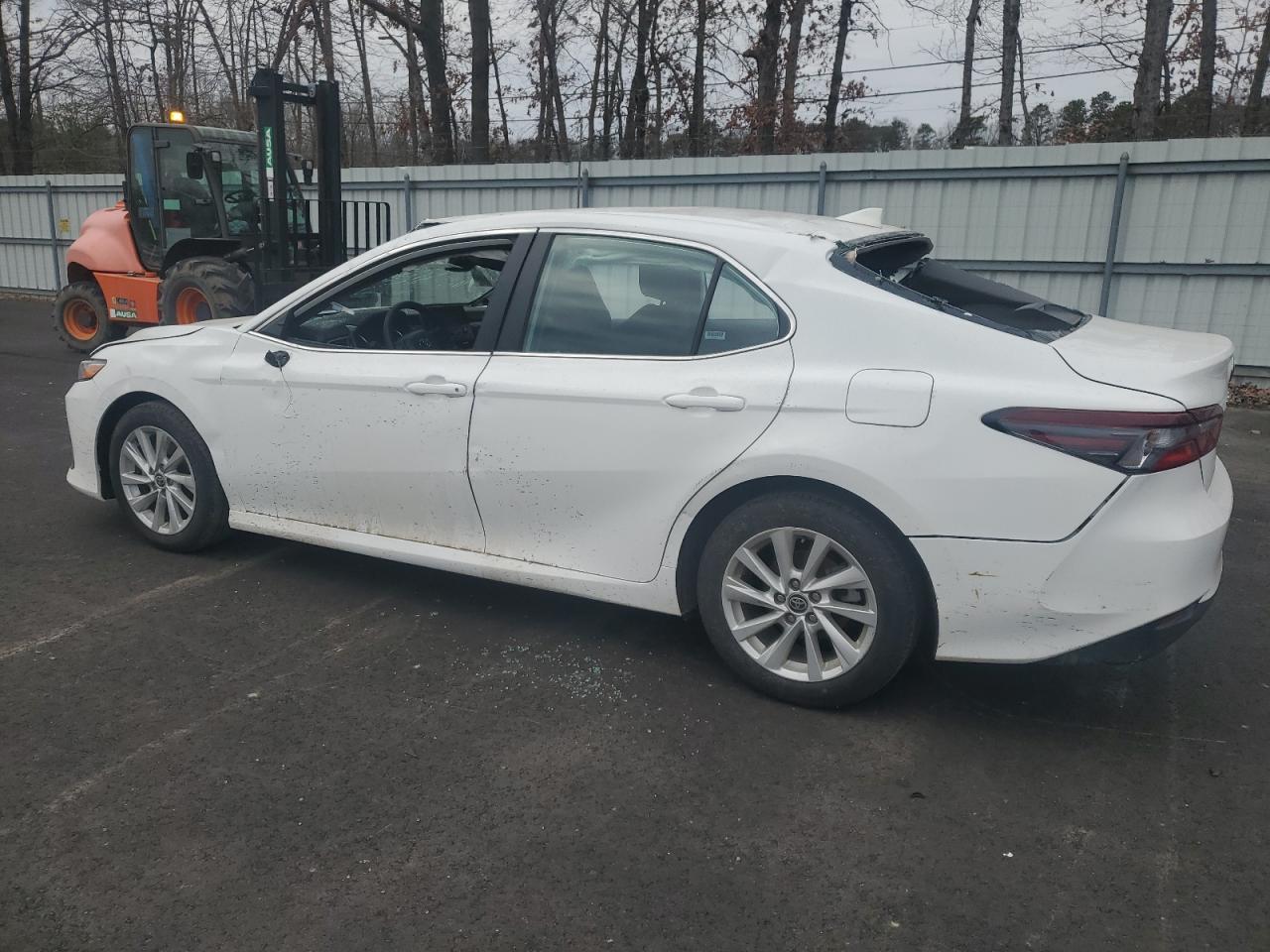 2024 TOYOTA CAMRY LE - Image 2