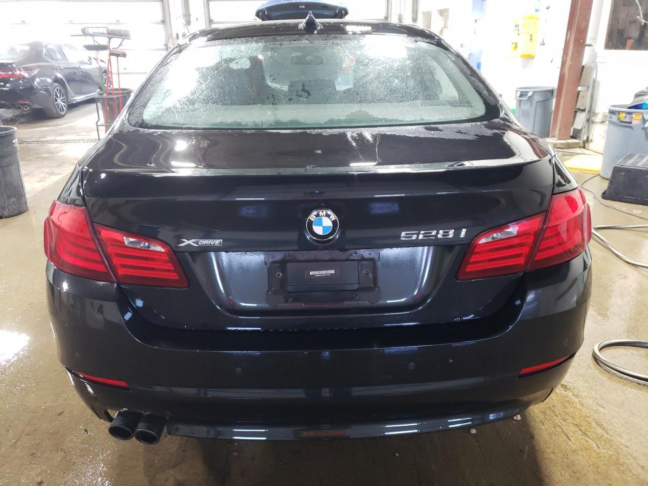 2013 BMW 528 XI - Image 6