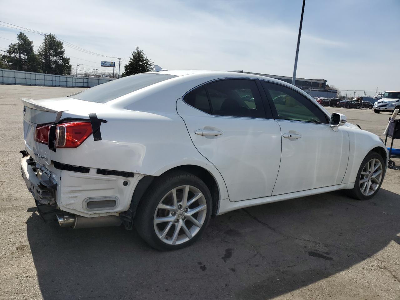 2011 LEXUS IS 250 - Image 3