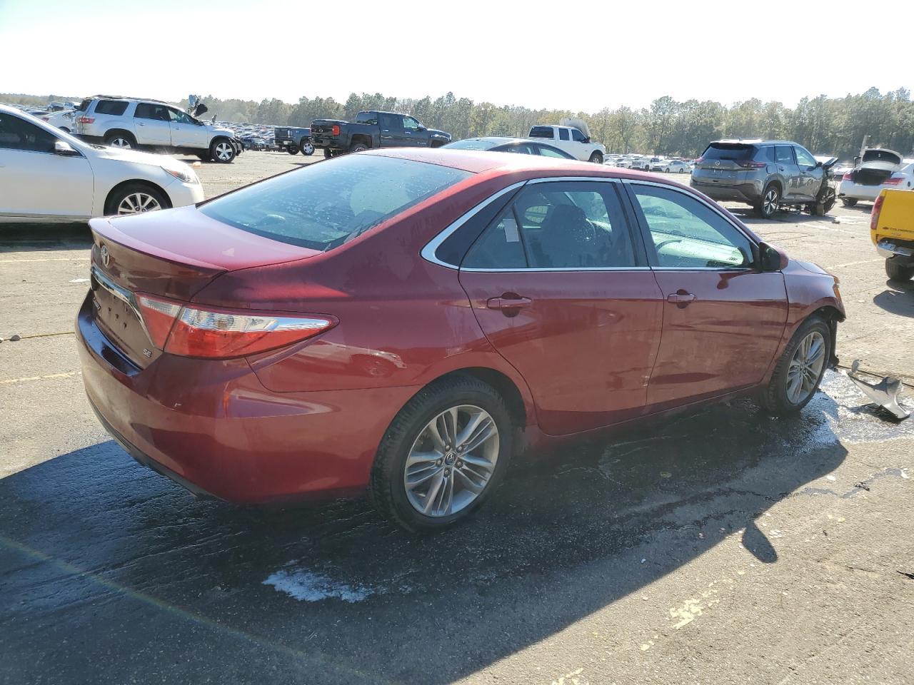 2015 TOYOTA CAMRY LE - Image 3