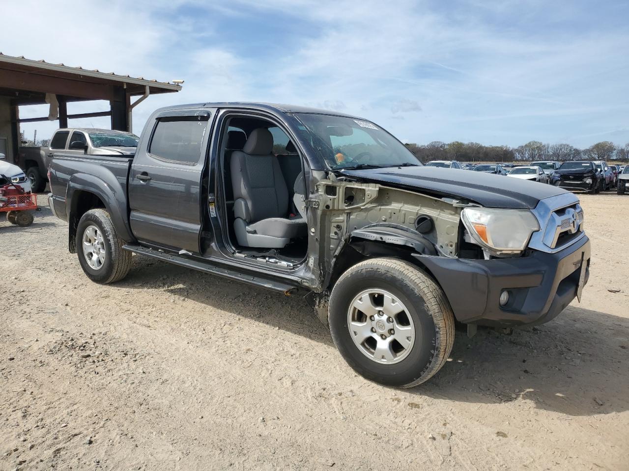 2013 TOYOTA TACOMA DOU - Image 4