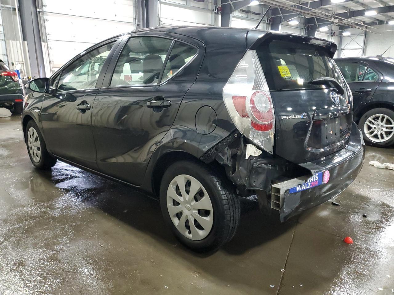 2013 TOYOTA PRIUS C - Фото 2