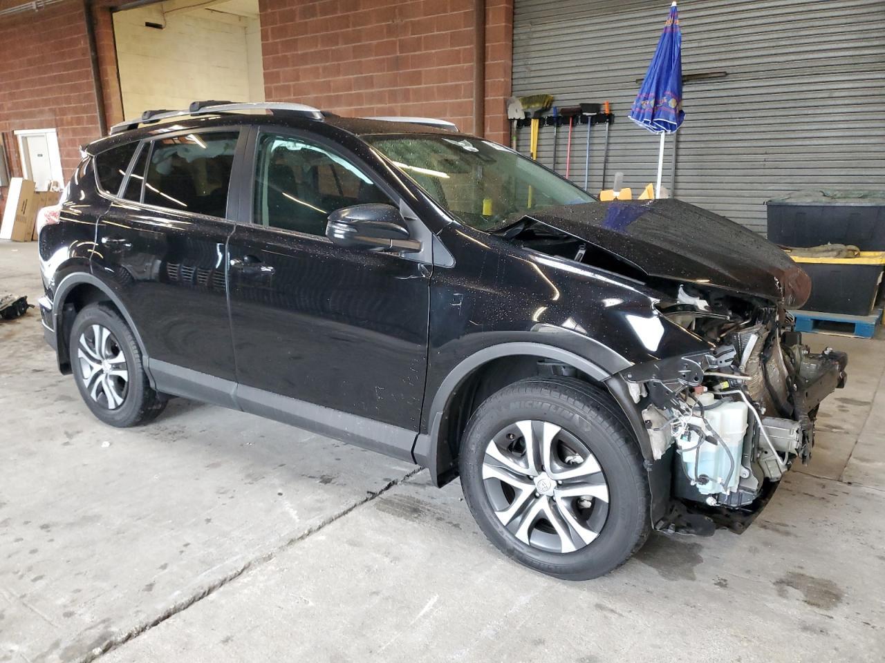 2017 TOYOTA RAV4 LE - Фото 4