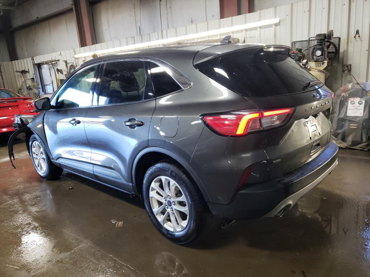 2020 FORD ESCAPE SE - Image 2
