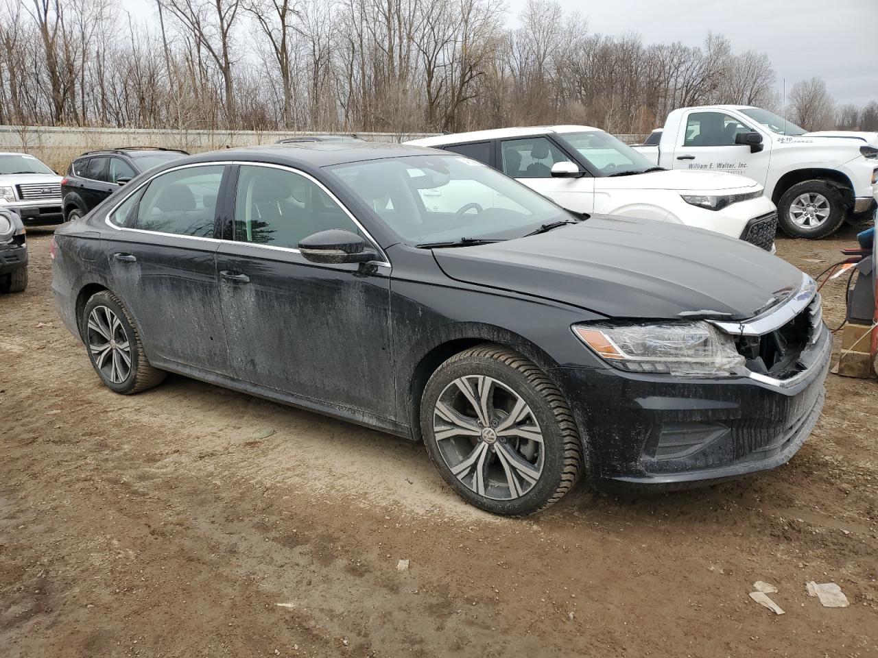 2022 VOLKSWAGEN PASSAT SE - Image 4