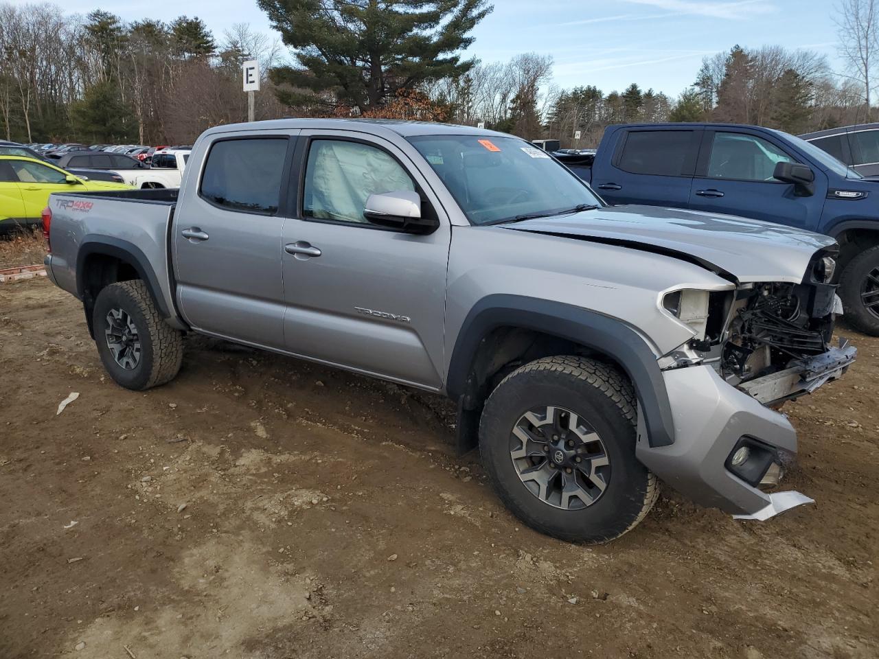 2017 TOYOTA TACOMA DOU - Фото 4
