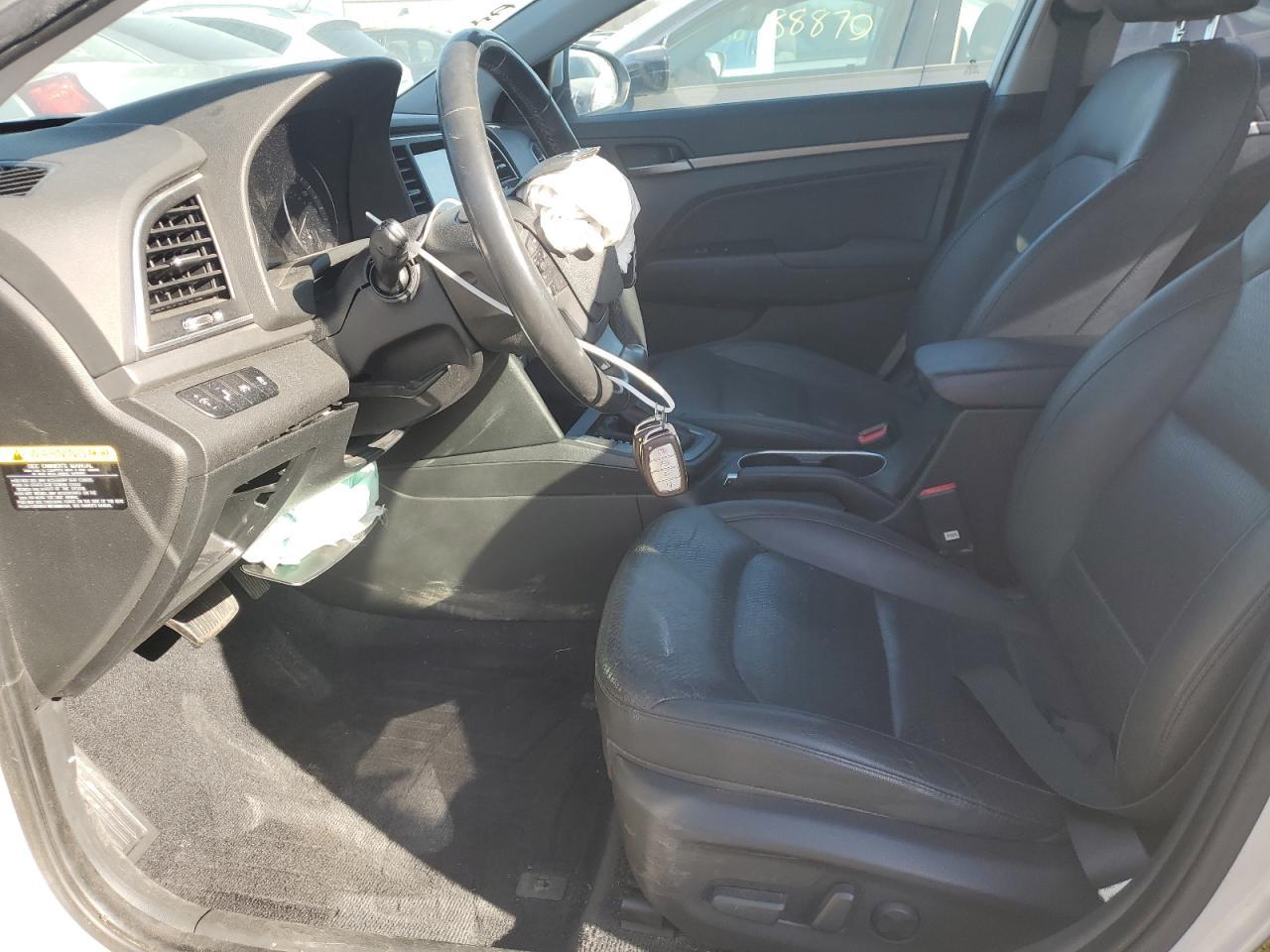 2017 HYUNDAI ELANTRA SE - Image 7