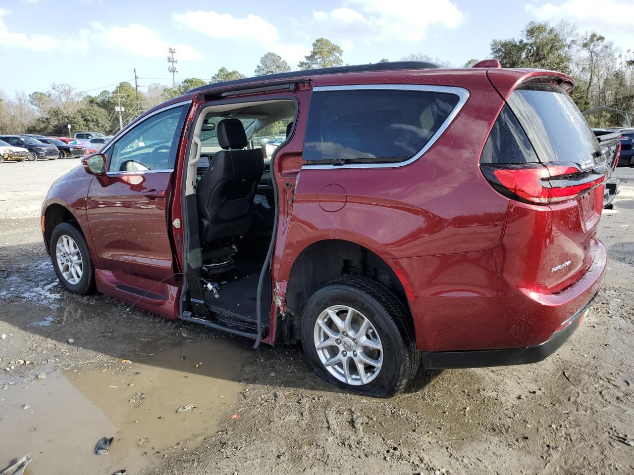 2022 CHRYSLER PACIFICA T - Image 2
