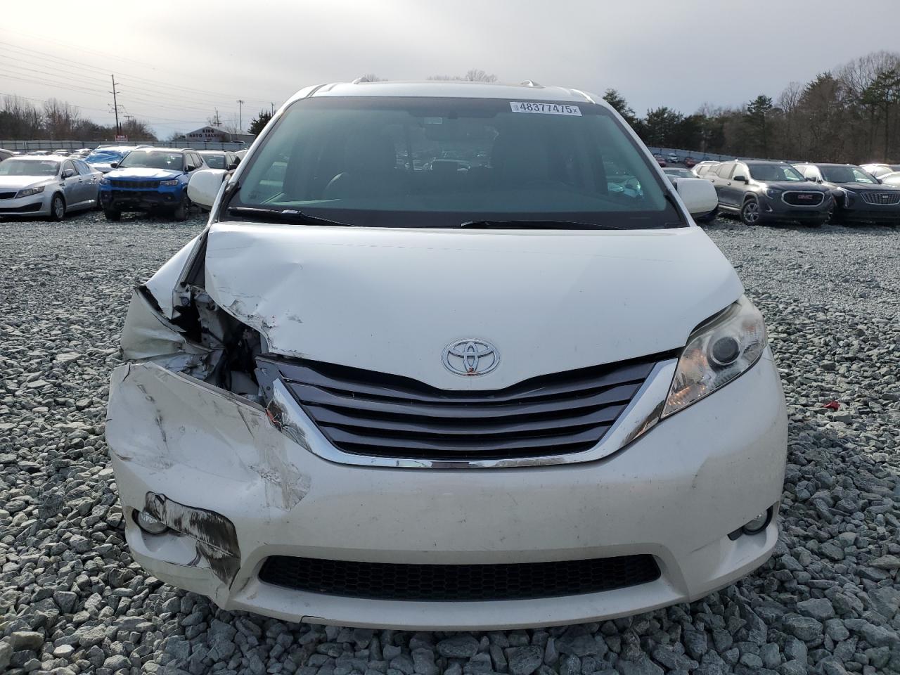 2015 TOYOTA SIENNA XLE - Фото 5