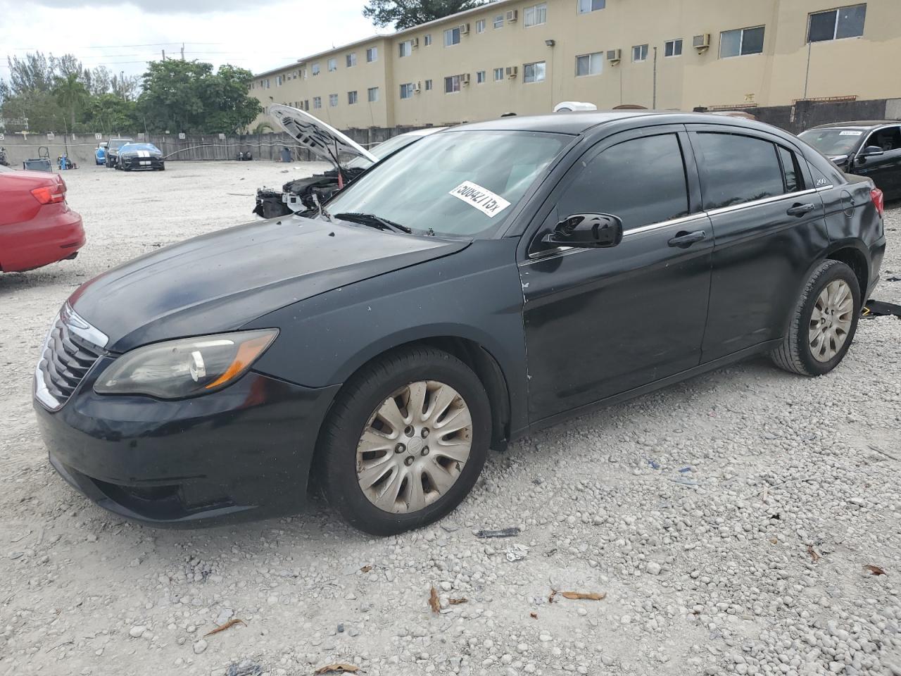 2013 CHRYSLER 200 LX