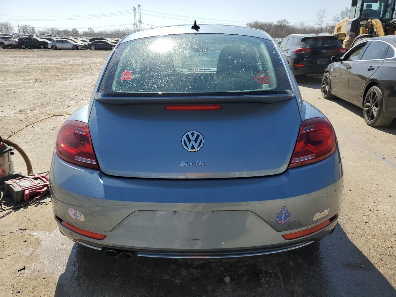 2019 VOLKSWAGEN BEETLE S - Фото 6