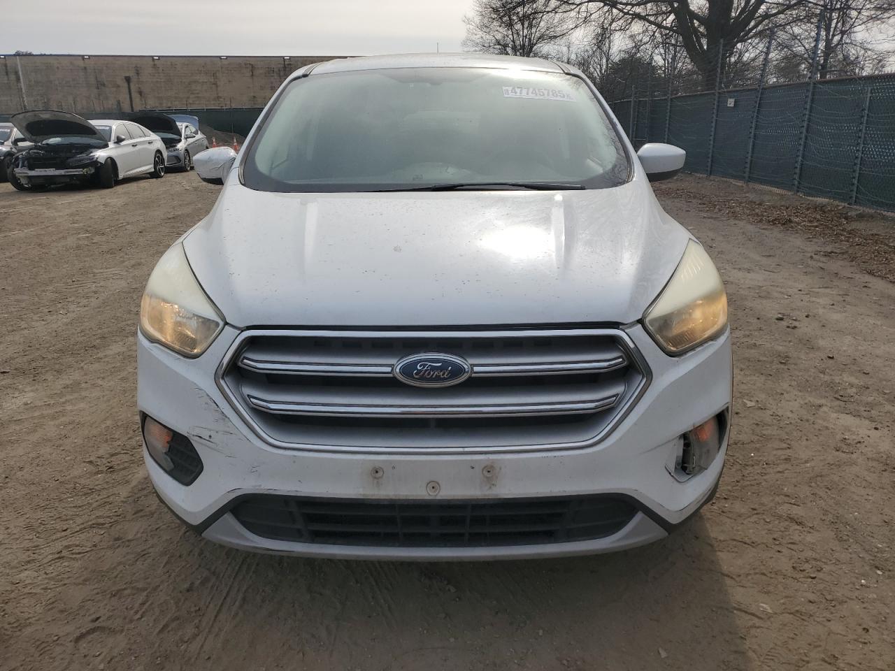 2017 FORD ESCAPE SE - Фото 5