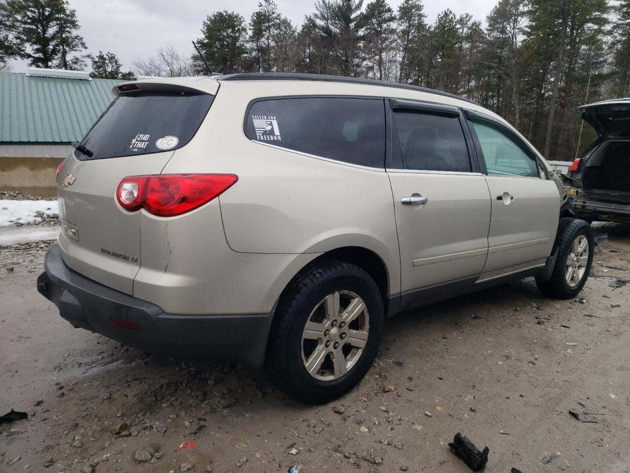 2011 CHEVROLET TRAVERSE L - Фото 3