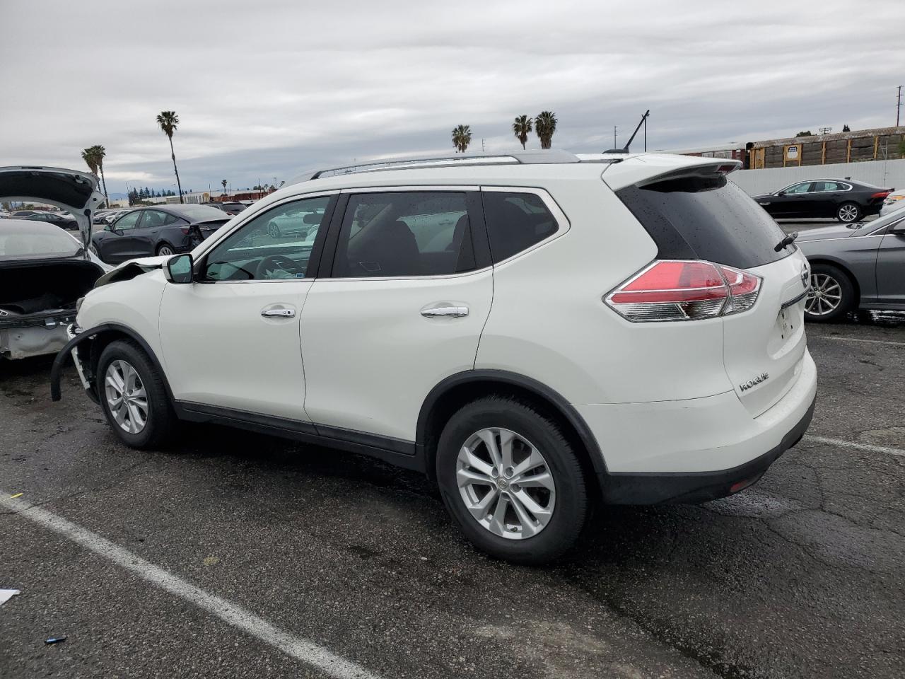 2015 NISSAN ROGUE S - Image 2