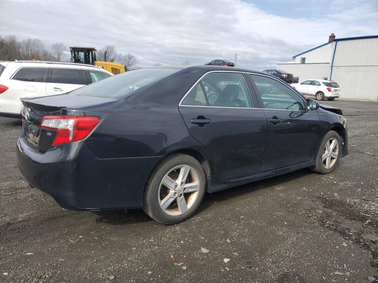 2013 TOYOTA CAMRY L - Image 3