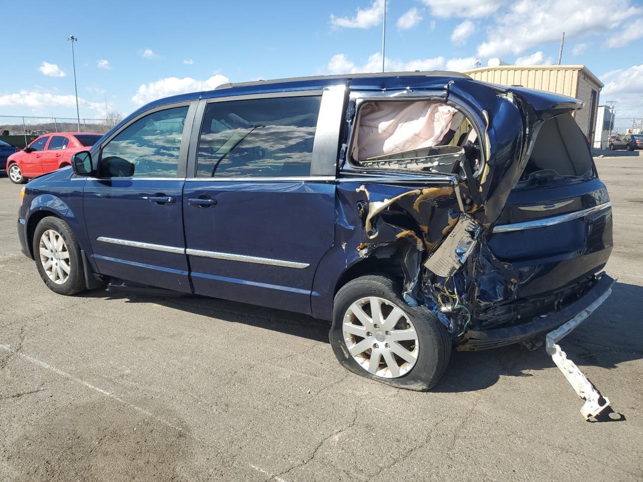 2014 CHRYSLER TOWN & COU - Image 2